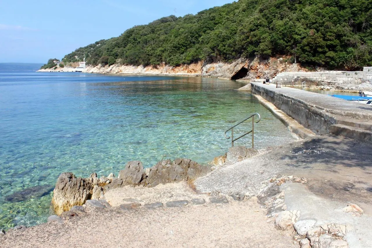 Apartments By The Sea Merag, Cres - 7877 Chorvatsko
