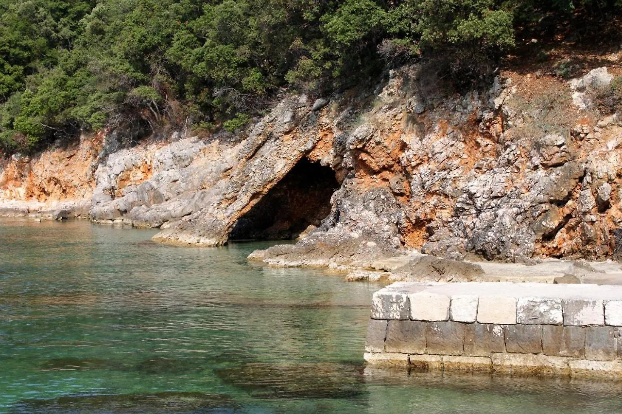 Apartments By The Sea Merag, Cres - 7877