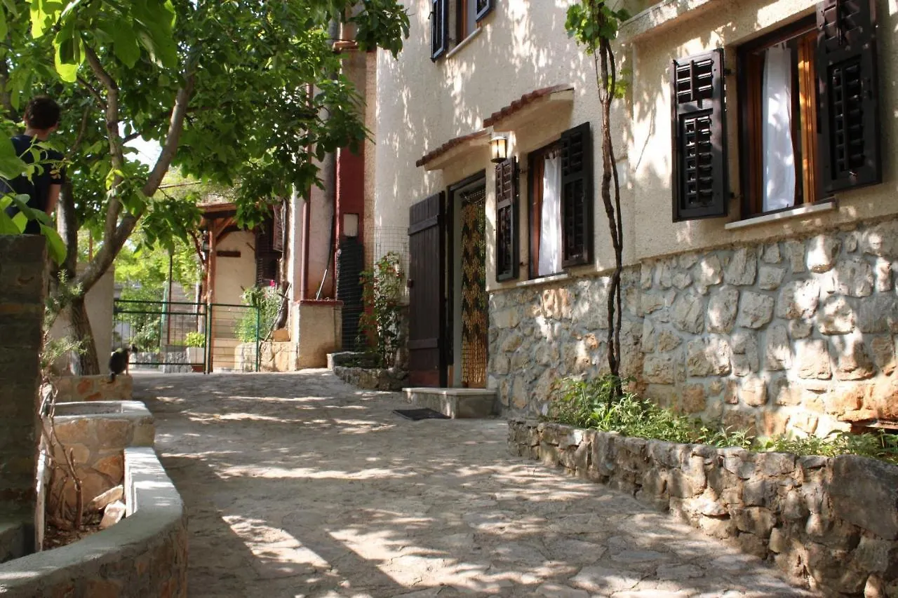 Apartments By The Sea Merag, Cres - 7877